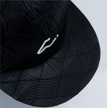 Cargar imagen en el visor de la galería, C Black 6 Panel Satín
